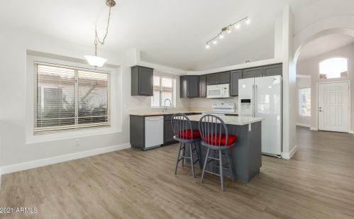 2220 Escuda Rd, Phoenix AZ 85050-3516 exterior