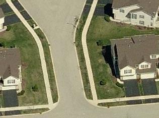 2335 Georgetown Ct, Aurora IL  60503-6715 exterior