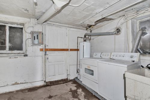 3611 Calumet Ave, Chicago IL 60653-1103 exterior