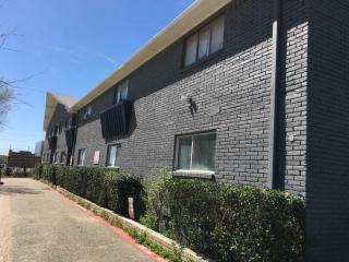 321 Ewing Ave, Dallas TX  75203-2341 exterior