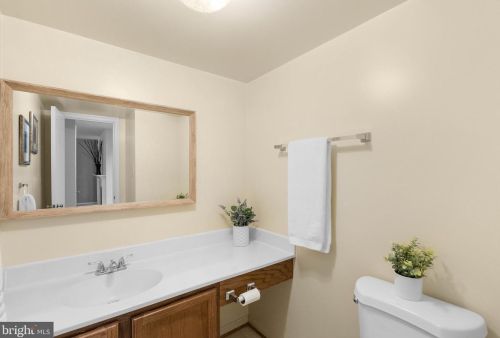 1633 Hugo Cir, Silver Spring MD 20906-5922 exterior