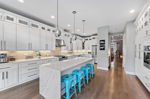 4952 Champlain Ave, Chicago IL 60615-2509 exterior