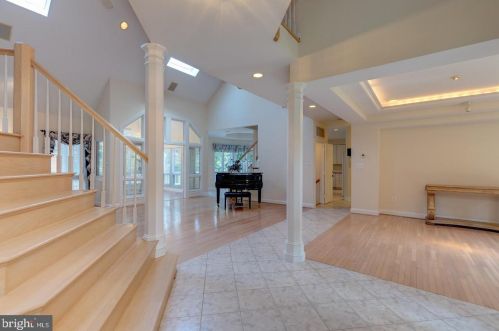 7208 Elizabeth Dr, Mc Lean, VA 22101-2627