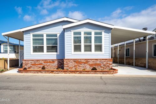 5540 5th St, Oxnard CA 93035-3807 exterior