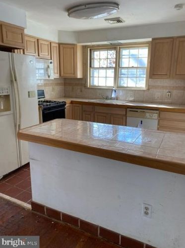 436 Northwest Dr, Silver Spring MD 20901-1435 exterior