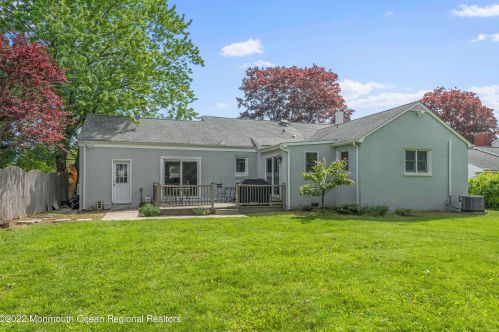 246 Eastham Rd, Point Pleasant Beach NJ 08742-2010 exterior