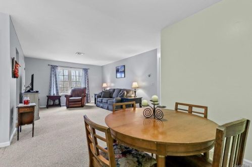 53 Jimal Dr, Middletown NY 10940-3648 exterior