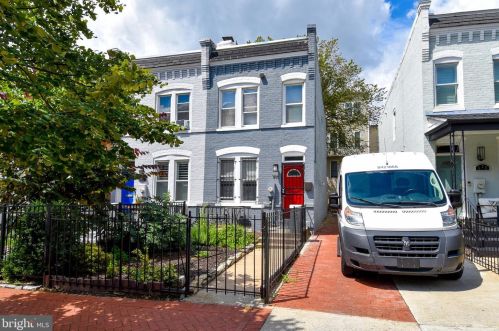 919 5th St, Washington DC  20003-4518 exterior