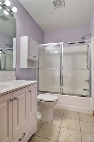 8466 Marshall Pl, Gary IN 46410-5697 exterior