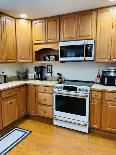 6817 3rd St, Kalamazoo MI  49009-9624 exterior