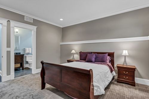 3800 Paulina St, Chicago IL 60609-2057 exterior