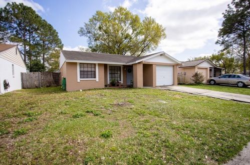 12617 Nicole Ln, Tampa FL 33625-6585 exterior