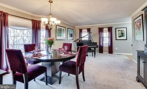 3008 Emerald Chase Dr, Herndon VA 20171-2334 exterior