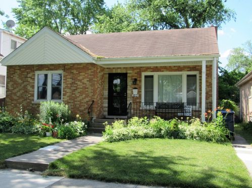 2815 98th St, Chicago, IL 60805-2617