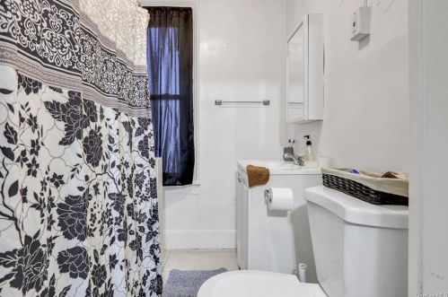 60 Noxon St, Poughkeepsie NY 12601-4130 exterior