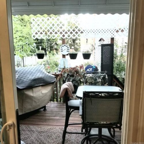 530 Van Nest Ave, Bronx NY 10462-3508 exterior