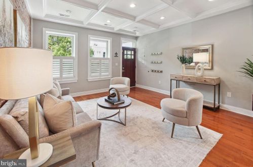 421 11 St, Washington DC 20002-6121 exterior