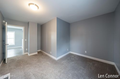 1921 Douglas Ave, Kalamazoo MI 49007-1638 exterior