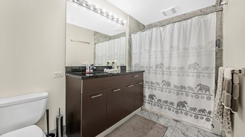 659 Randolph St, Chicago IL  60661-2115 exterior