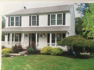 407 Poplar Ct, Moon Twp PA  15108-9028 exterior