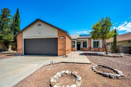 7081 Camino Triste, Tucson AZ  85746-7985 exterior
