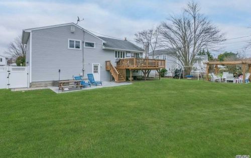 44 Harvest Ln, Commack NY 11725-1529 exterior