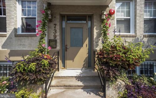 739 Newton Pl, Washington, DC 20010-1513