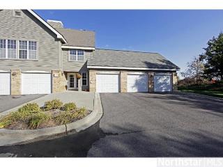 6145 Chasewood Pkwy, Hopkins MN  55343-7119 exterior