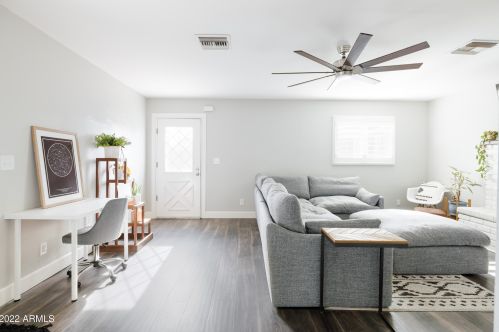 1151 Palomino Dr, Chandler AZ 85224-2117 exterior