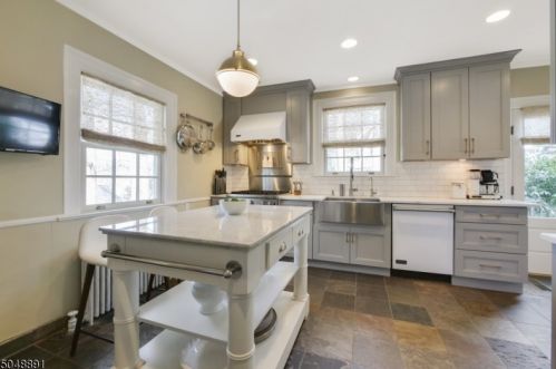 45 Ter, Maplewood NJ 07040-1378 exterior