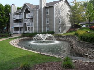 1124 Bonhomme Lake Dr, Saint Louis MO  63132-5301 exterior