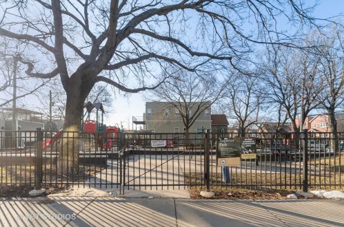 711 Hoyne Ave, Chicago IL 60612-1361 exterior