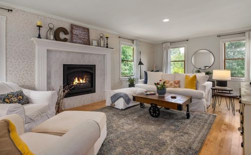 10 Hidden Valley Dr, Dover NH 03820-5231 exterior