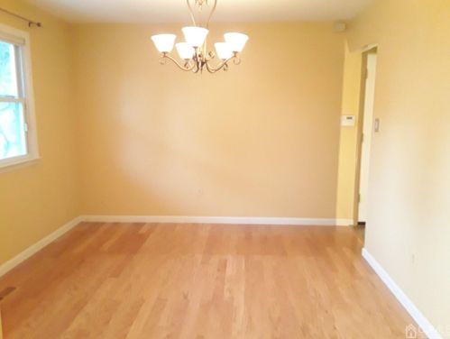 180 Olive St, Piscataway NJ 08854-1941 exterior