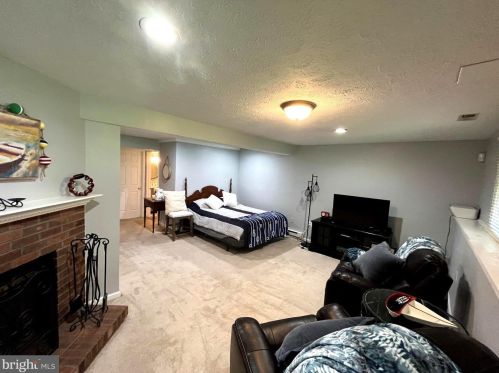 8124 Brightridge Ct, Ellicott MD 21043-6988 exterior