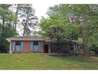 373 Lakemoore Dr, Atlanta, GA 30342-3830
