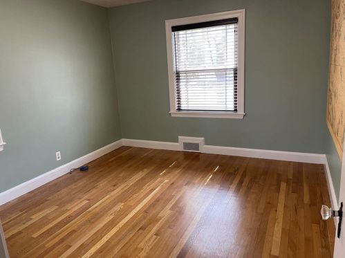 34 Roundwood Rd, Newton MA 02464-1217 exterior