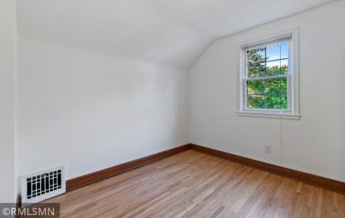 5089 Main St, Maple Plain MN 55359-9430 exterior