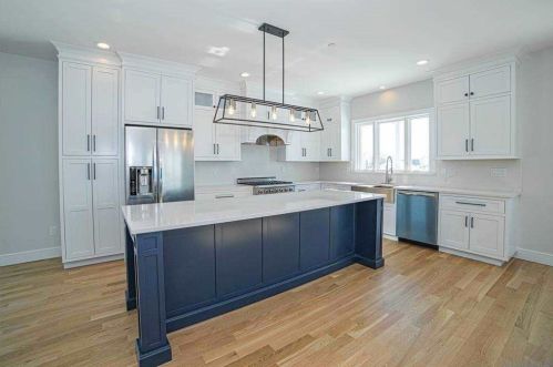 61 Araca Rd, Babylon, NY 11702-4406