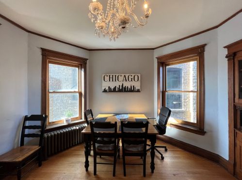 1334 Cornelia Ave, Chicago IL 60618-6035 exterior