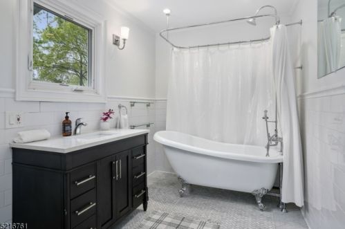 476 Summit Ave, Maplewood NJ  07040-1308 exterior