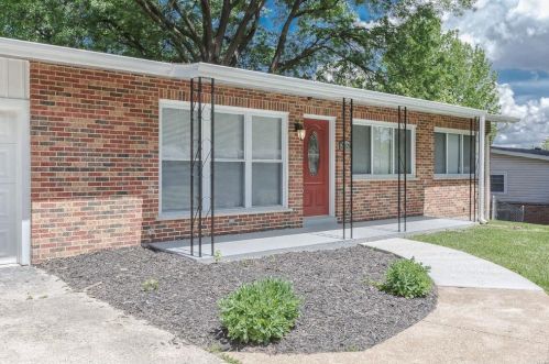 2029 Northaire Ln, Saint Louis MO  63138-1230 exterior