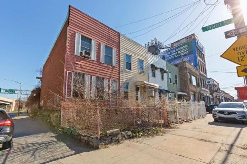 691 132nd St, Bronx, NY 10454-3404