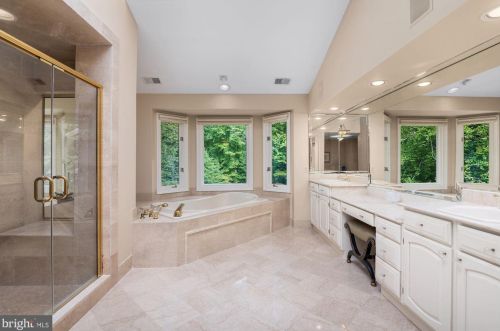 9821 Avenel Farm Dr, Rockville MD  20854-5414 exterior