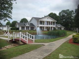 1910 Miss Ellie Dr, Greensboro NC  27405-9612 exterior