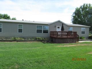 9703 Ahtanum Rd, Yakima, WA 98903-9215