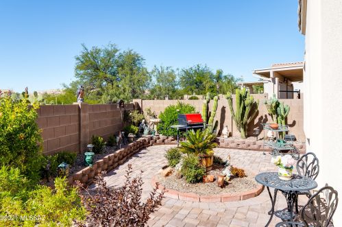 1484 Ganymede Dr, Tucson AZ 85737-3418 exterior