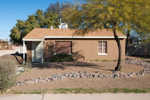 2713 19th St, Tucson, AZ 85716-5754