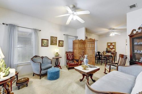 604 Fletcher St, Austin TX 78704-5031 exterior