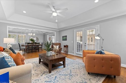 1518 Liberty Dr, Greensboro NC  27408-4928 exterior